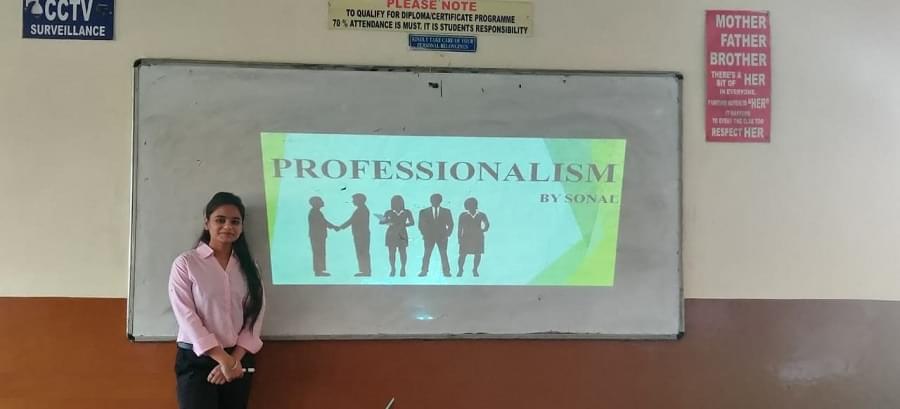 YMCA Institute for Office Management New Delhi Student Presentations photo 4